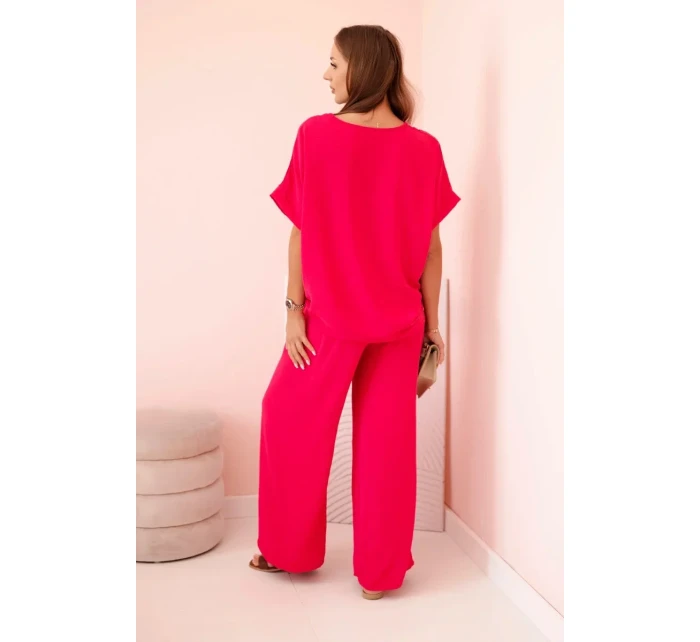 Dámsky viskózový set s ozdobným kvetom a širokými nohavicami - fuchsiová Dámsky viskózový set s ozdobným kvetom a širokými nohavicami - fuchsiová