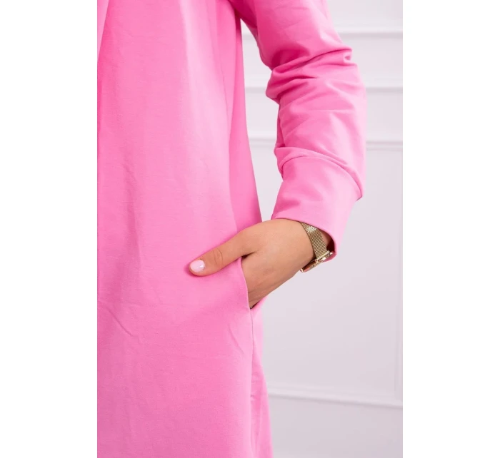 Světle růžový plášť s potiskem