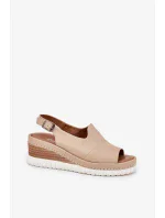 Model topánok na klinoch 212900 Krok v štýle Model topánok na klinoch 212900 Krok v štýle