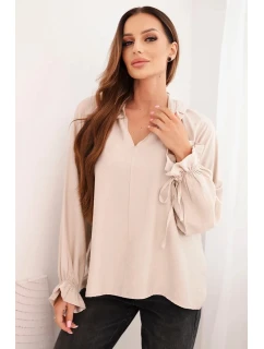 Dámska viskózna blúzka s véčkovým výstrihom a viazankami na rukávoch béžová