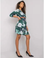 Dámské šaty LC SK 22K model 18517232 tmavě zelená - FPrice Dámské šaty LC SK 22K model 18517232 tmavě zelená - FPrice