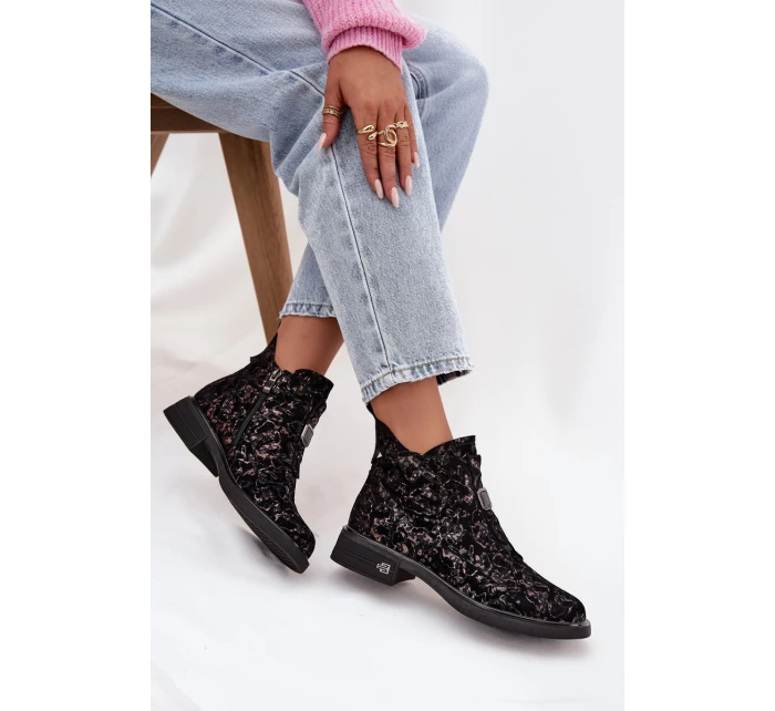 Dámske členkové topánky z pravého semišu na nízkom podpätku - čierno-hnedé D&A Dámske členkové topánky z pravého semišu na nízkom podpätku - čierno-hnedé D&A