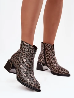 Kožené dámské boty na klínku s podšívkou leopardí vzor model 21713814 - D&A