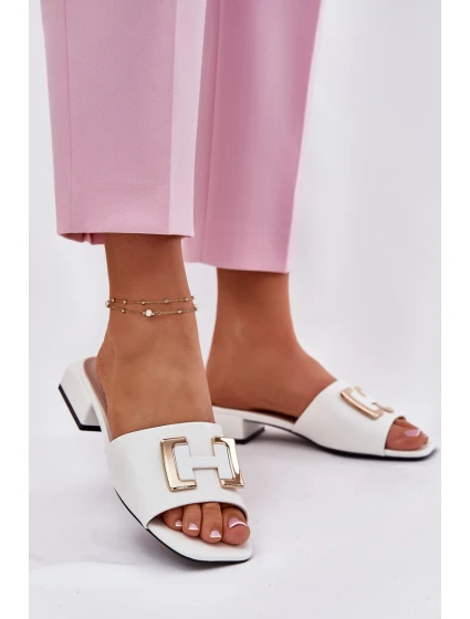 Elegantní Dámské Pantofle Na Se Zlatým Detalem  Bílé model 21697740 - VINCEZA