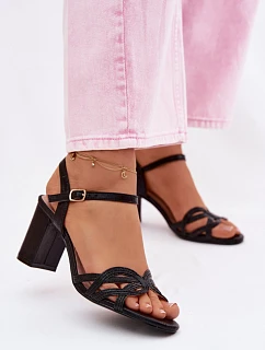 Sandále na podpätku model 226912 Vykročte štýlovo
