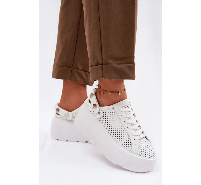 Kožené Ažurové Dámské Tenisky Na Platformě S Páskem Na Bílé model 22100286 - D&A Kožené Ažurové Dámské Tenisky Na Platformě S Páskem Na Bílé model 22100286 - D&A