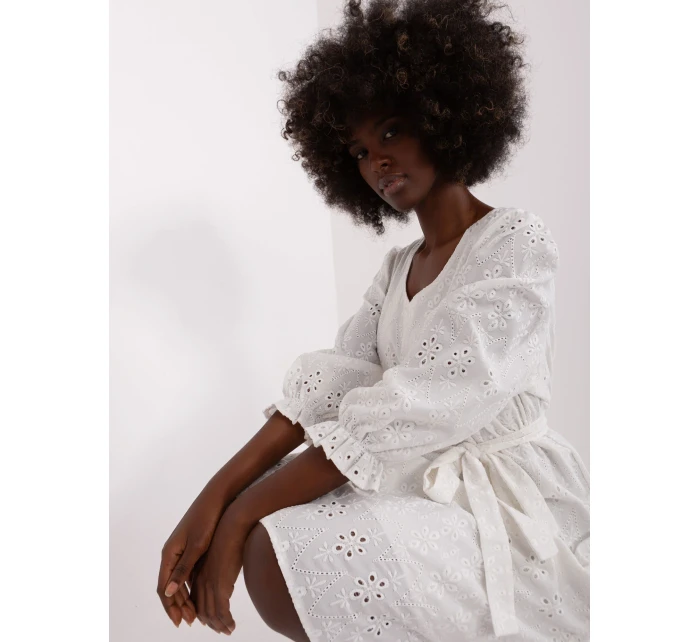 Sukienka LK SK model 18856479 ecru - FPrice