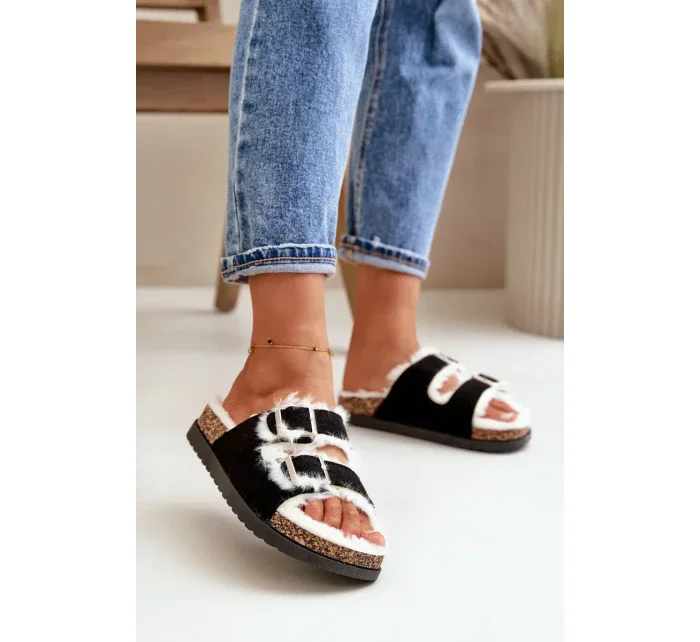 Dámske papuče s prackami a kožušinou Black Ezilena