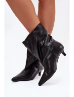 Topánky na podpätku model 221935 Krok vo veľkom štýle