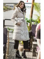 Béžová péřová bunda se stojáčkem a kapucí model 21244382 - Ann Gissy