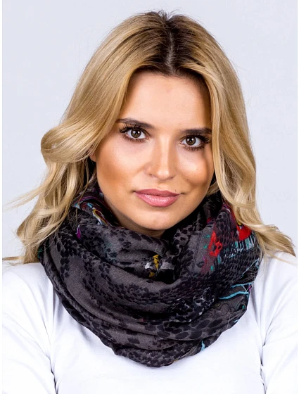 Dámský šátek AT CH model 16228685 černý - FPrice Dámský šátek AT CH model 16228685 černý - FPrice