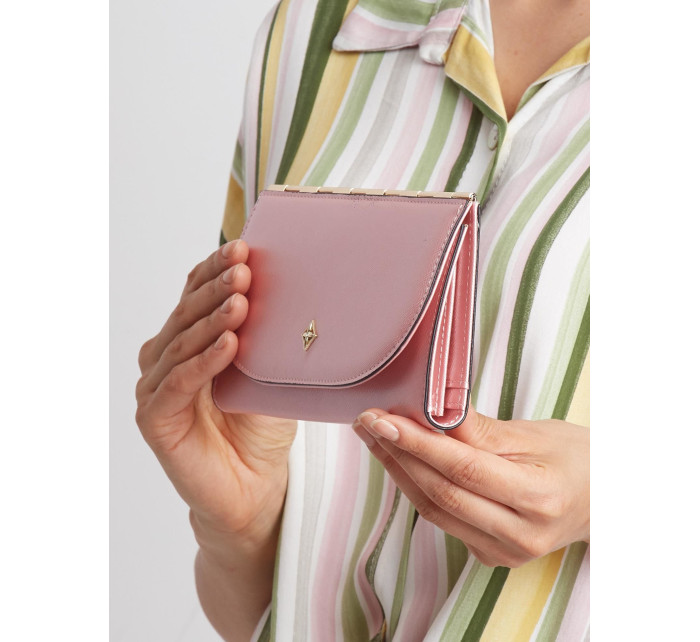 Elegantná svetlo ružová peňaženka