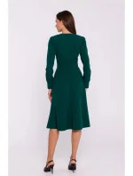 Rozšířené šaty s páskem zelené model 20774194 - STYLOVE Rozšířené šaty s páskem zelené model 20774194 - STYLOVE