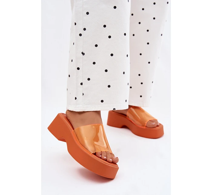 Dámské sandály na platformě s páskem Oranžové model 22107254 - Boto