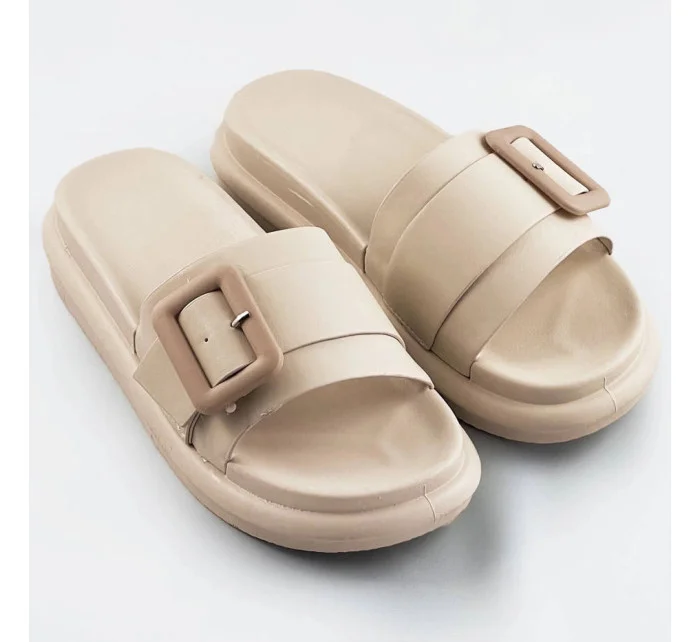 Béžové dámske šľapky s prackou (XA136)