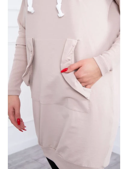 Šaty s ozdobnými volánikmi a kapucňou béžovej farby Šaty s ozdobnými volánikmi a kapucňou béžovej farby