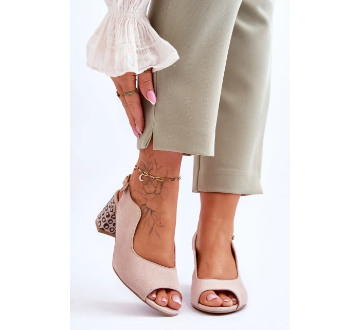 Dámské semišové sandály na podpatku model 21619303 Béžová - Maciejka