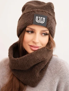 Dámska fleecová čiapka a nákrčník s ozdobnou aplikáciou hnedej farby