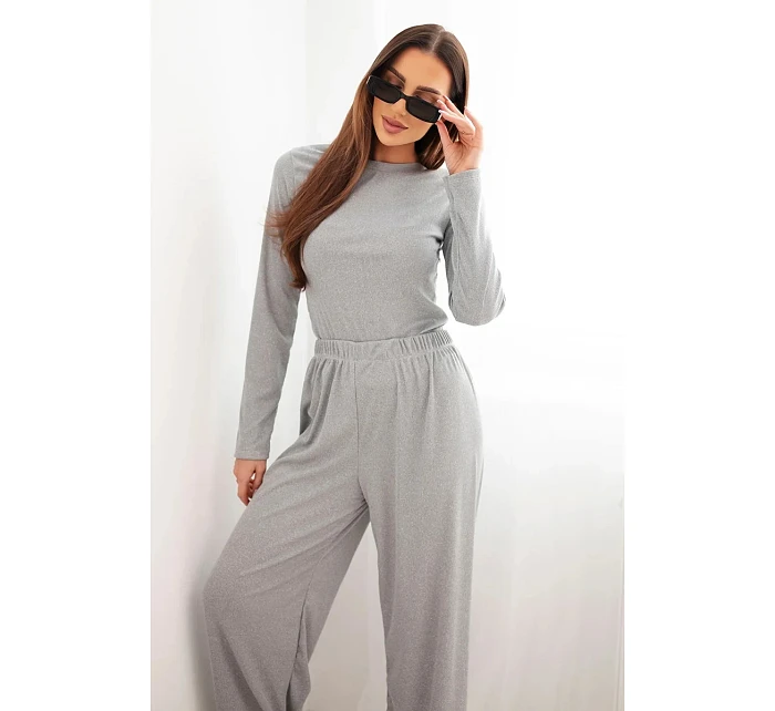 Dámsky viskózový komplet s blúzkou a širokými nohavicami sivej farby
