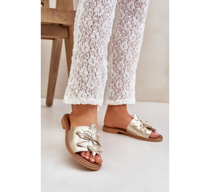 Pantofle S Dekorací Z Kůže Zazoo Zlaté model 21682160 - Boto Pantofle S Dekorací Z Kůže Zazoo Zlaté model 21682160 - Boto