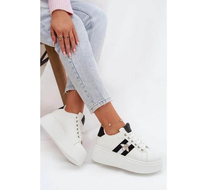 Dámské tenisky na platformě s bílým přívěskem model 21918936 - Boto