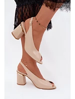 Elegantní dámské sandály na podpatku model 22221073 béžové - Zazoo Elegantní dámské sandály na podpatku model 22221073 béžové - Zazoo