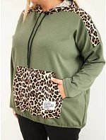 Dámska mikina Plus Size z viskózy s kapucňou a leopardovými vložkami v khaki farbe