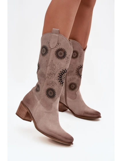 Zamszowe Skórzane Kozaki Damskie Z Ażurowym Wzorem Zazoo 3852 Cappuccino