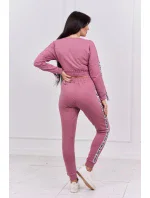 Sada s ozdobnými stuhami tmavo ružová