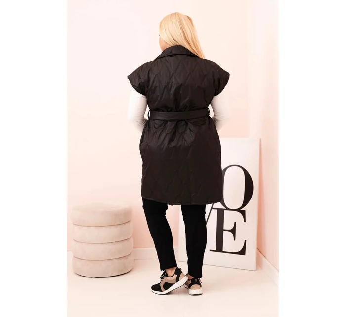 Dámská vesta Plus Size prošívaná s páskem a límcem černá Dámská vesta Plus Size prošívaná s páskem a límcem černá