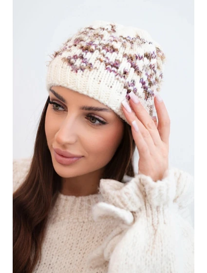 Dámska zimná čiapka s farebnými vzormi a hrubým úpletom K353 ecru+purple