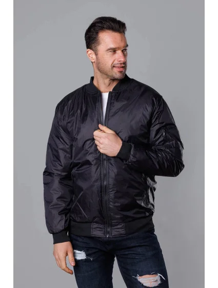 Černá pánská bunda typu "bomber" s podšívkou model 18344989 - J.STYLE Černá pánská bunda typu "bomber" s podšívkou model 18344989 - J.STYLE