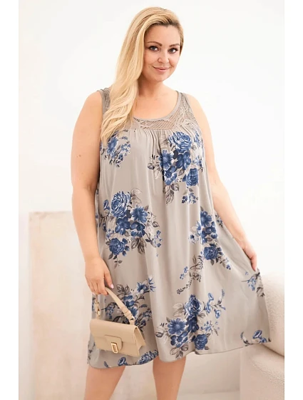 Dámske plus size viskózové šaty s kvetinovým vzorom a čipkovaným vrškom Fango Dámske plus size viskózové šaty s kvetinovým vzorom a čipkovaným vrškom Fango