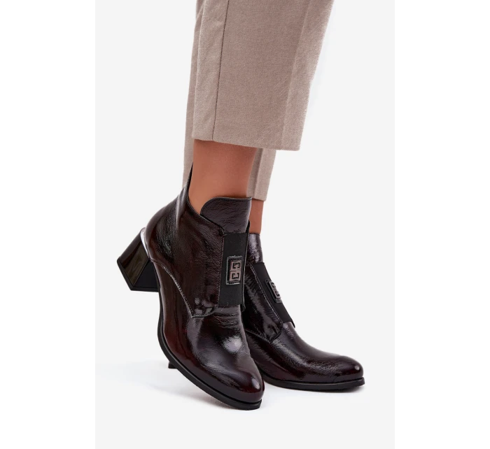 Skórzane Lakierowane Botki Na Klocku Z Ozdobnym Detalem Ocieplane Zazoo 60560 Bordowe