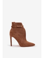 Dámské kotníkové boty na jehlovém podpatku z eko semiše tmavě béžové Amalundi Dámské kotníkové boty na jehlovém podpatku z eko semiše tmavě béžové Amalundi