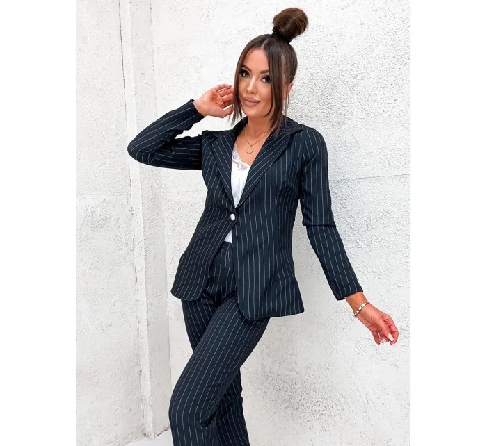 Čierny dámsky prúžkovaný oblek (8237)