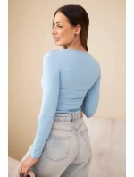 Dámská basic blůza s model 21921214 výstřihem a dlouhým rukávem modrá - K-Fashion Dámská basic blůza s model 21921214 výstřihem a dlouhým rukávem modrá - K-Fashion