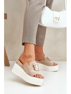 Klapki Na Platformie I Koturnie Z Ozdobą Beżowe Tanonea