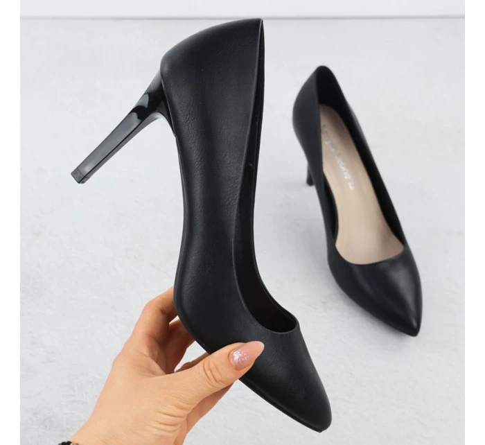 Černé lodičky na jehlovém podpatku Sergio model 21905077 - LEONE