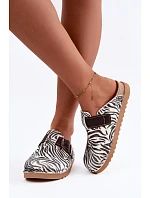 Dámské sandály s přezkou model 22368096 Zebra - Inblu
