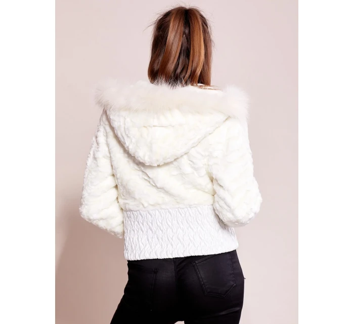 Bunda AT KR K31.24P ecru Bunda AT KR K31.24P ecru