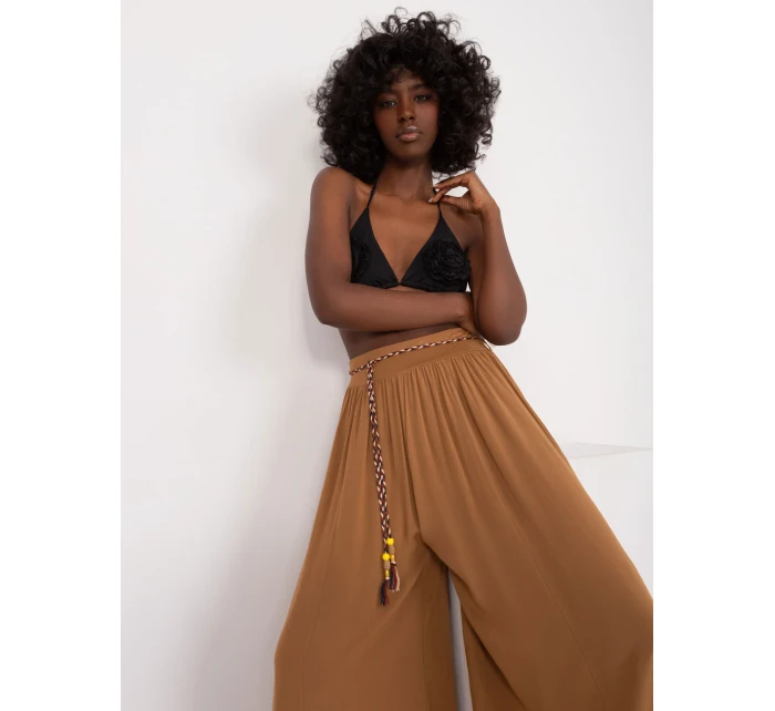 Spodnie TW SP BI model 20100892 camelowy - FPrice Spodnie TW SP BI model 20100892 camelowy - FPrice