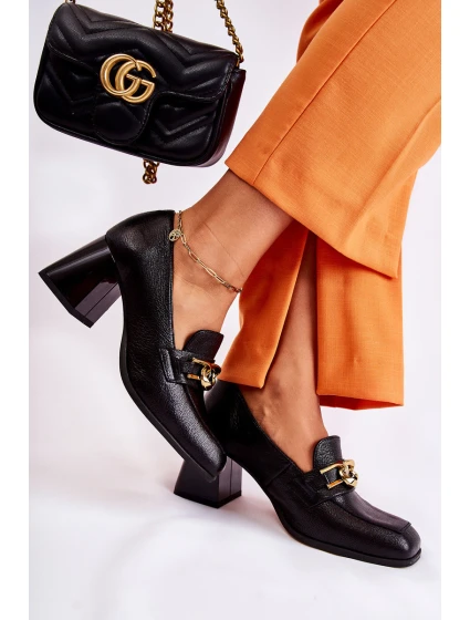 Kožené lodičky s řetízkem model 21592777 Black - Laura Messi