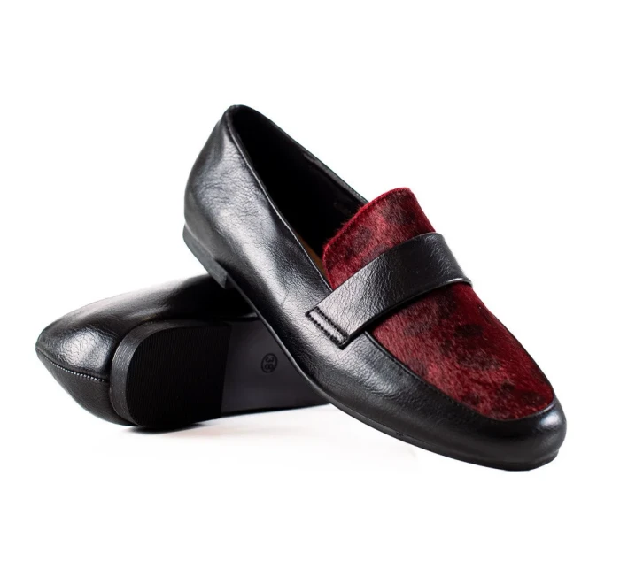 Designové  polobotky černé dámské na plochém podpatku