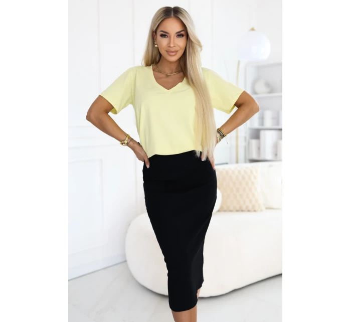 667-1 Priliehavá midi sukňa s vysokým pásom - čierna