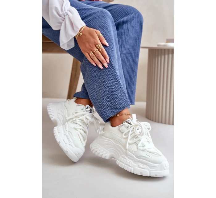 Dámské tenisky na masivní podrážce bílé model 21667383 - Boto Dámské tenisky na masivní podrážce bílé model 21667383 - Boto