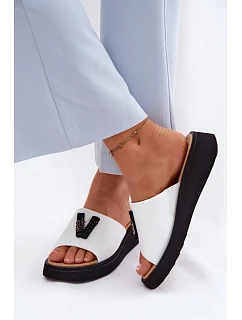 Kožené dámské pantofle s písmenem V na platformě Vinceza 66950 bílé