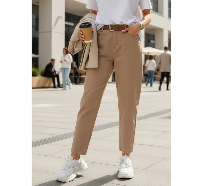 Dámské džíny s páskem mom fit béžové Dstreet model 21996306 - FashionStreet