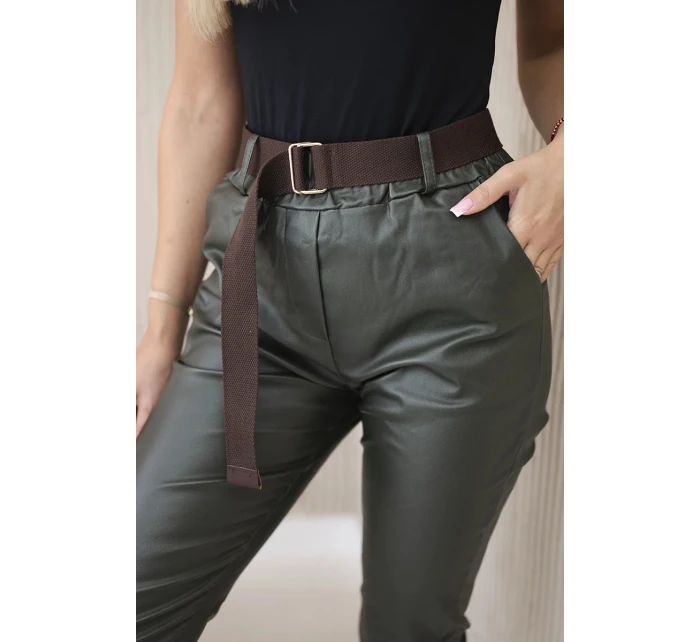 Voskované nohavice s khaki opaskom