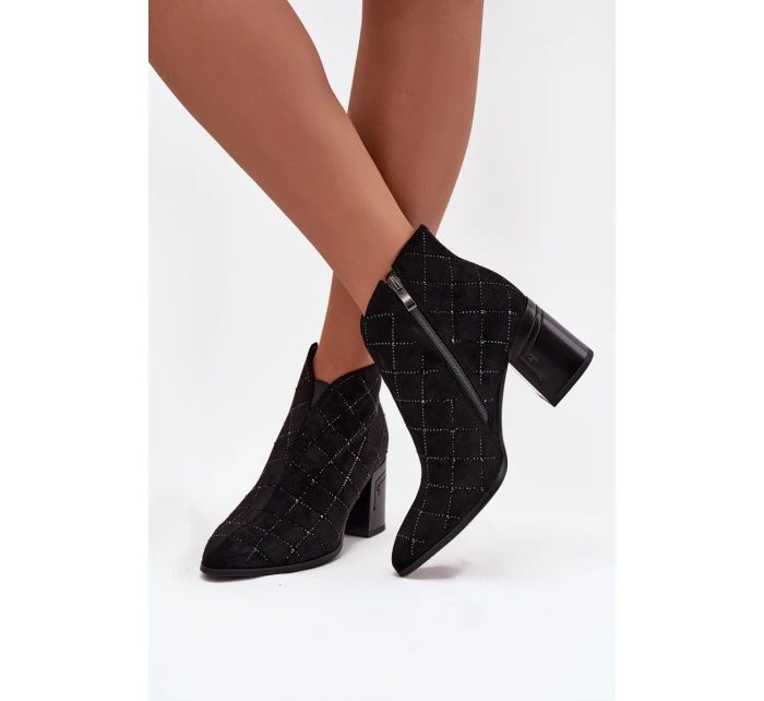 Botki Damskie Na Słupku Ze Zdobieniem D&A MR52-133 Czarne